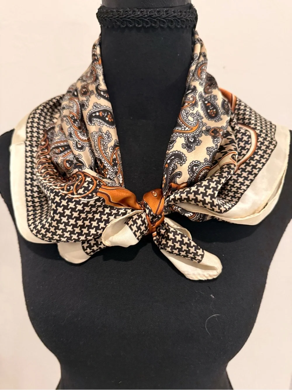 Elegant Paisley & Houndstooth Silk-Feel Neck Scarf in Cream, Brown and Tan